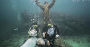 Podwodny ślub pod posągiem Jezusa