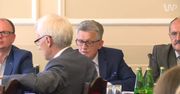 Awantura w Sejmie. Stanisław Piotrowicz wyprosił dziennikarzy z posiedzenia, doszło do ostrej wymiany zdań
