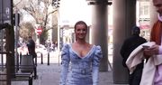 Natalia Janoszek w jeansowej mini eksponuje biust