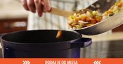 Udziec cielęcy duszony w czerwonym winie i pomidorach