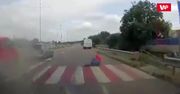 Pieszy aż się przewrócił. Wstrząsające nagranie z Ukrainy