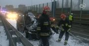 Pożar samochodu w okolicach Mostu Gdańskiego w Warszawie