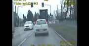 Motocyklista wyprzedzał na jednym kole