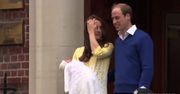 Kate i William pokazują córkę! Tłum piszczał przed szpitalem