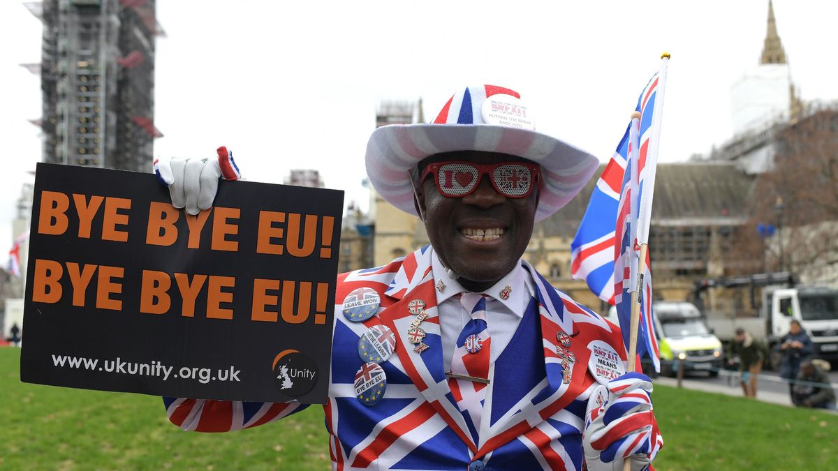 Wielka Brytania wyszła z Unii. Połowa Brytyjczyków się cieszy, druga połowa - smuci