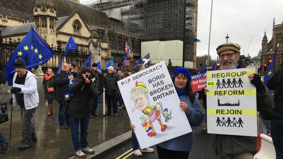 Wielka Brytania opuszcza Unię Europejską, a duża część Brytyjczyków ma nadzieję na powrót do Wspólnoty