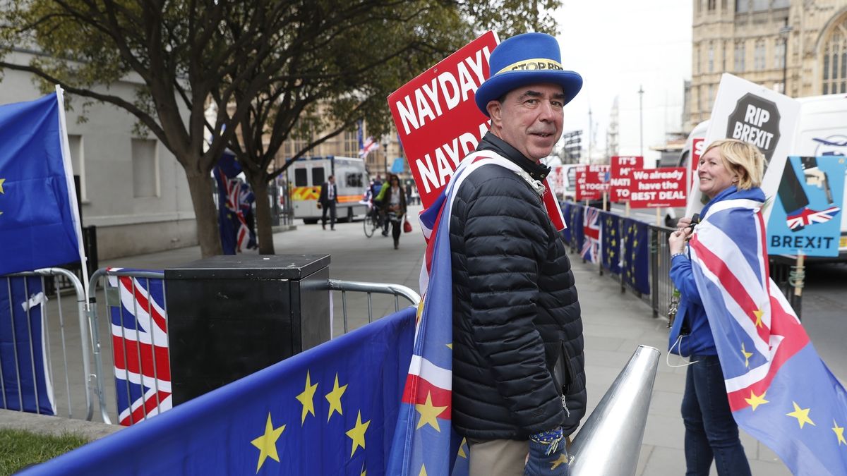 Niestabilna sytuacja polityczna w Wielkiej Brytanii może odbić się na sytuacji polskich pracowników na Wyspach. 