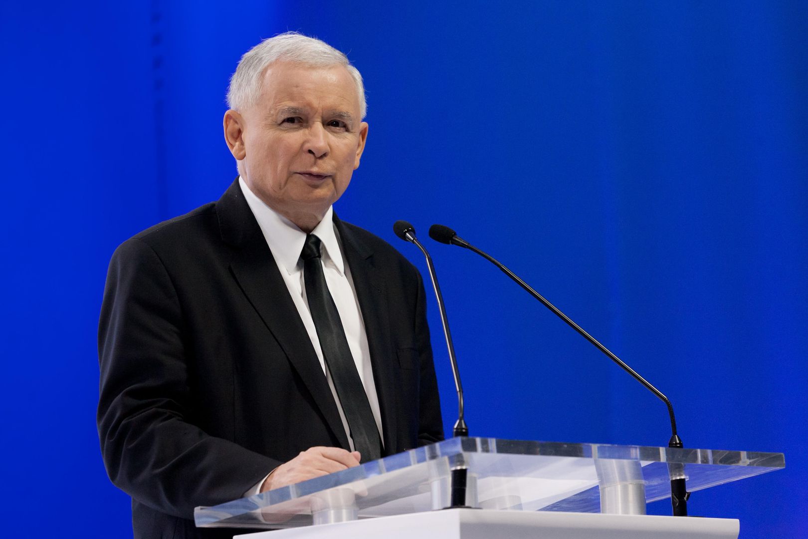 Partia Jarosława Kaczyńskiego ma 19 pkt. proc. przewagi nad Platformą Obywatelską