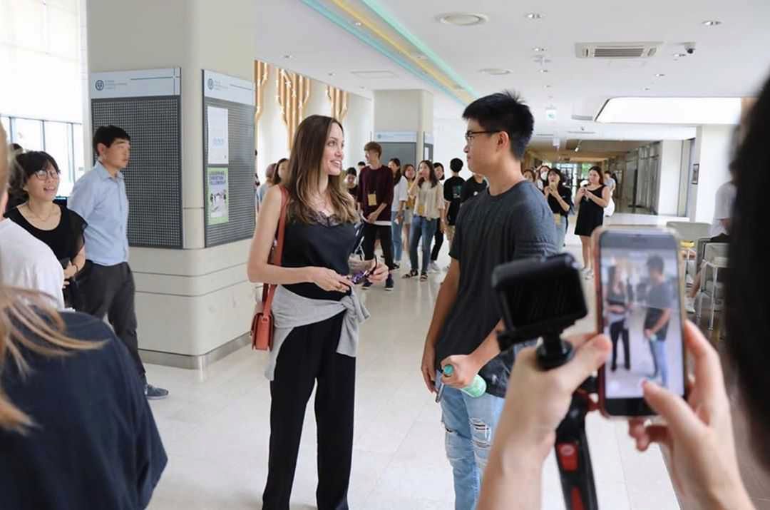 Angelina Jolie odwiedziła Uniwersytet Yonsei