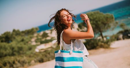 Torby plażowe nie tylko na plażę. Elegancja i pojemność w jednym