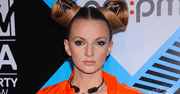 Sarsa na MTV EMA 2015 Pre-Party w prześwitującej kreacji. W jej stylizacji było jednak coś bardziej zaskakującego