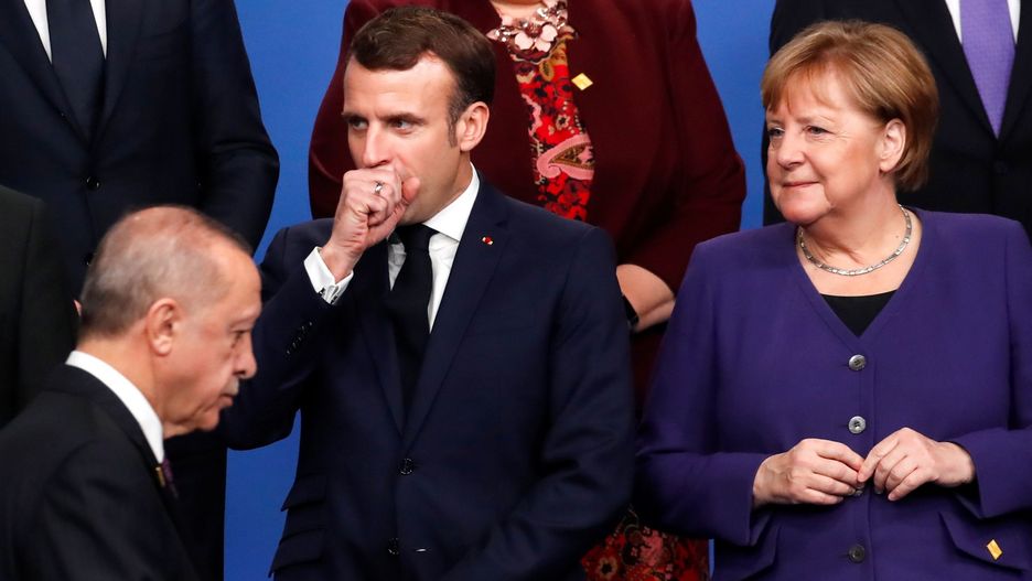 Recep Erdogan i Emmanuel Macron podczas szczytu NATO w Londynie