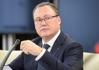 Fundacje związane z Biereckim chciały mieć konto u Czarneckiego. Senator komentuje