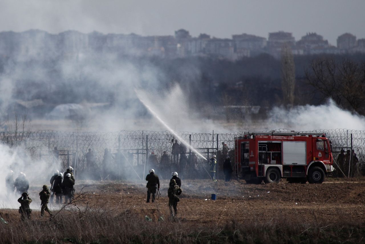 Turcja zatrzyma migrantów przedostających się do Grecji drogą morską. Strzały na granicy