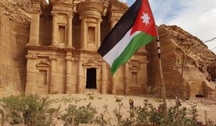 Petra. Tajemnicze miasto w Jordanii wykute w skałach