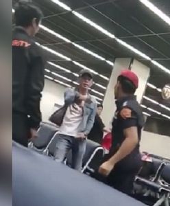 Turysta uderzony przez strażnika na lotnisku. Rząd za niego przeprasza