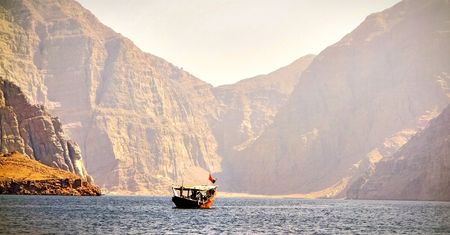 Terenówką po górach i z namiotem na plaży. Oman na własną rękę