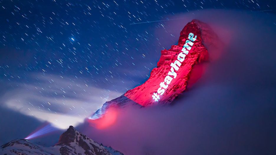 Projekcja jest najlepiej widoczna z miasteczka Zermatt