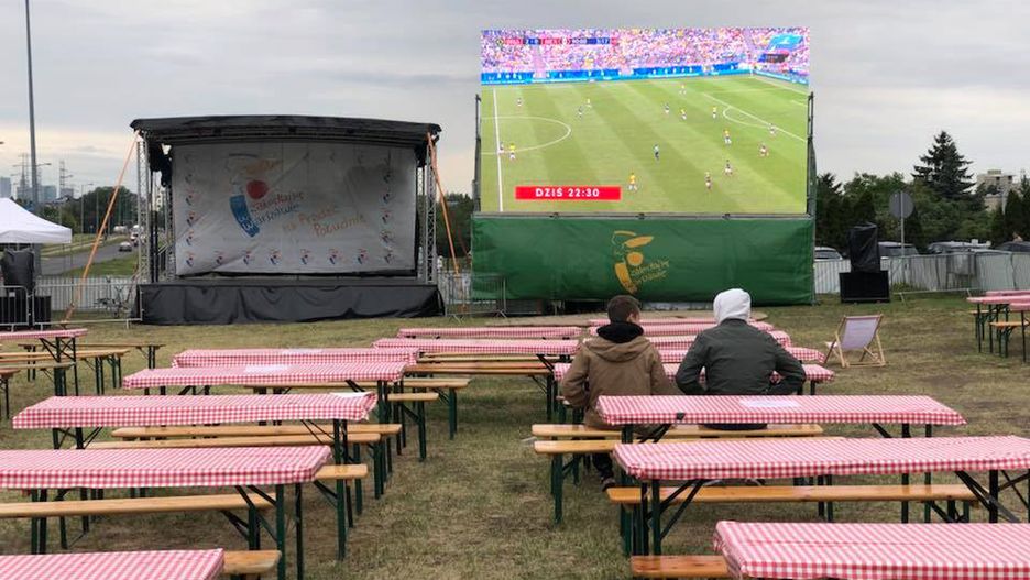 Tak wyglądała strefa kibica na Gocławiu podczas meczu Brazylia - Meksyk.