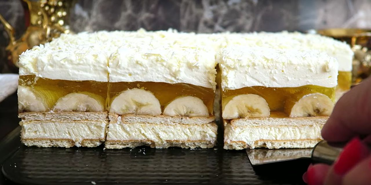 Ciasto bez pieczenia - Pyszności; Foto screen z filmu https://www.youtube.com/watch?v=eWE1xu-EvaM
