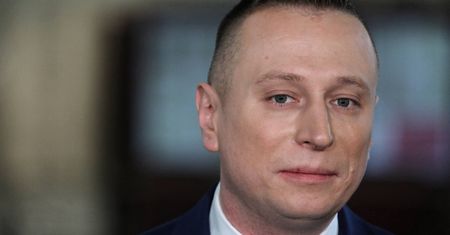 Transfer z policji do SOP. Służba odpowiada na pytania posła