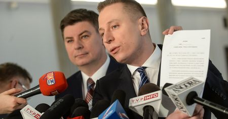 "Ordynarne kłamstwo PO ws. nagród". Były minister wściekły. Zapowiada stanowcze kroki