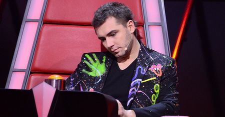 Internauci są zażenowani zachowaniem Kamila Bednarka w finale "The Voice of Poland": "TRAGEDIA"