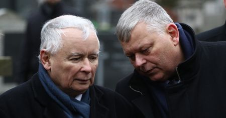 28 lat u boku prezesa. Największe "gumowe ucho" z Nowogrodzkiej. Kim jest Marek Suski?
