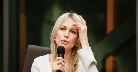 Magdalena Ogórek pozwie Sok z Buraka. Przypomina skandaliczną grafikę