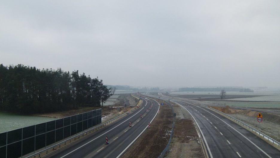 Długo wyczekiwany odcinek S8 do samego końca miał opóźnienia. W obie strony można było pojechać dopiero w sobotę