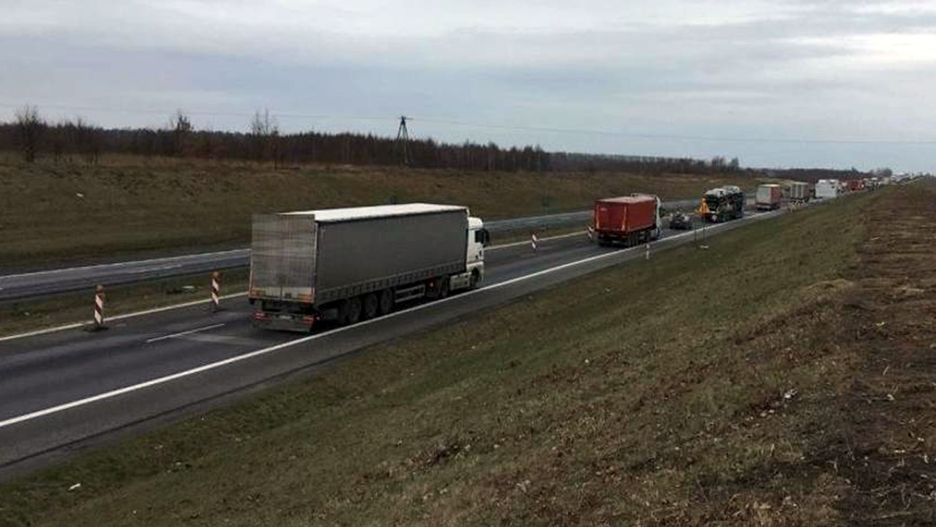 Protest zorganizowano tuż przed wjazdem z "gierkówki" na budowany odcinek autostrady A1