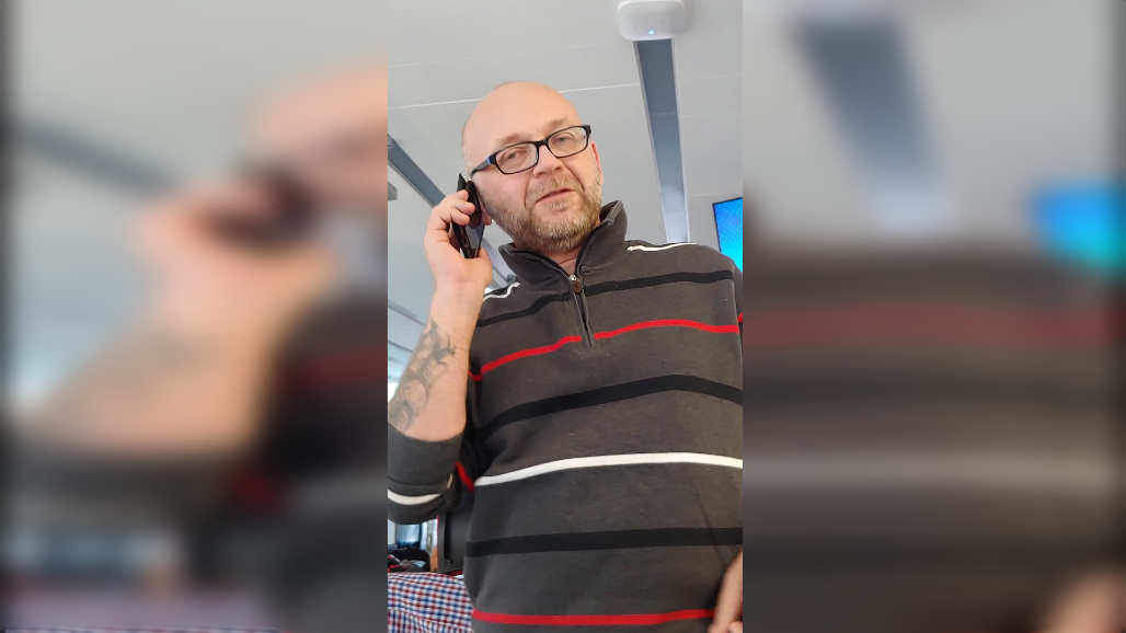 Wystarczy jedno zdanie, ale trzeba być tak samo natrętnym