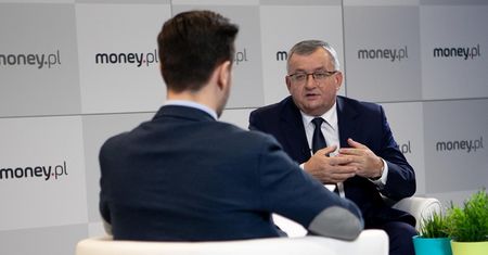 Miliardy na kolej, a Uber na dystans. "Nie mam faworyta" – mówi minister infrastruktury