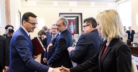 Deficyt budżetowy. Dług dopada rząd dużo wcześniej niż zwykle