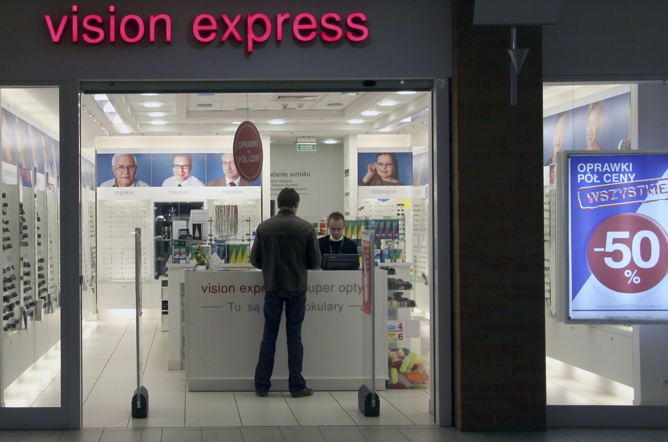 Vision Express otwiera kolejne salony