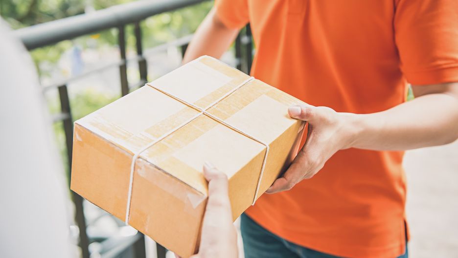 Koronawirus z Chin niestraszny Polakom? Paczki z Aliexpress wciąż napływają