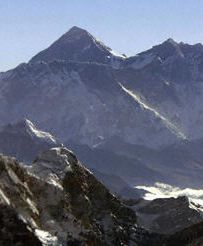 Lądowanie na szczycie Everestu