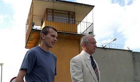 Areszt za podrobienie legitymacji uchylony