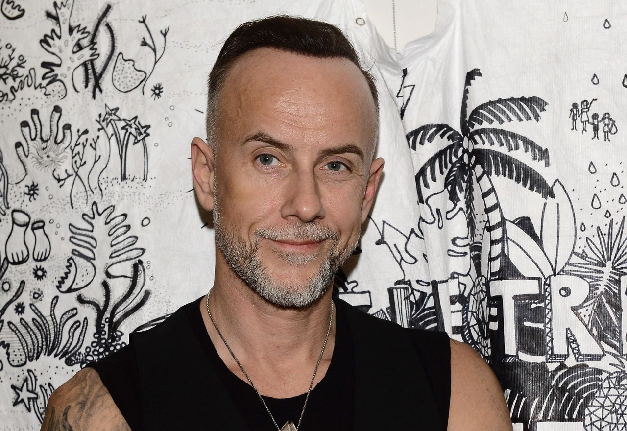 Nergal nostalgiczny. Kolejne zdjęcie sprzed lat, tym razem z tatą