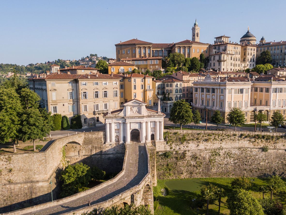 Bergamo. Koniec z darmowym internetem w miejscach publicznych