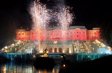 Pożar na terenie zespołu pałacowego Peterhof