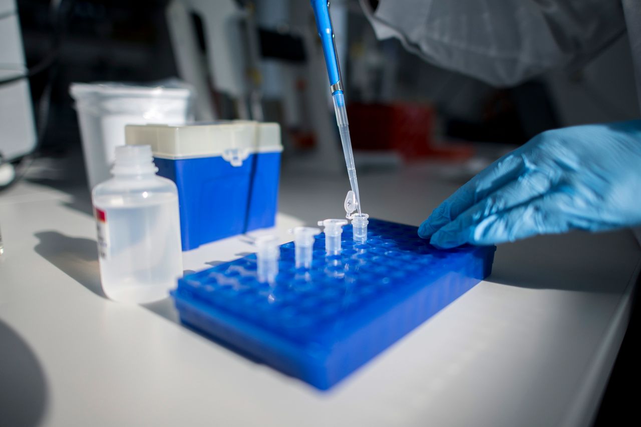 Koronawirus z Chin. Brytyjczyk zaraził wirusem co najmniej 11 osób w trzech krajach