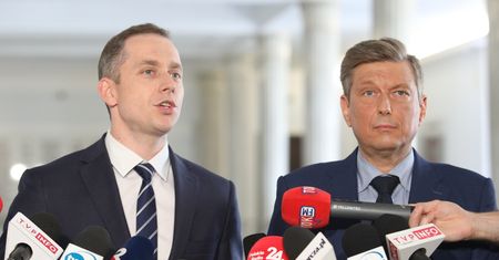 Dymisja Marka Kuchcińskiego. PO triumfuje