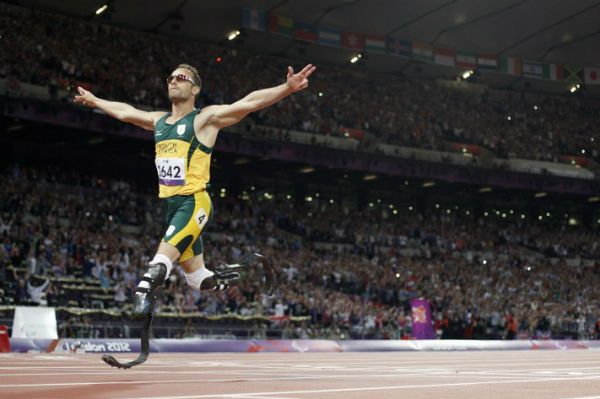 Oscar Pistorius zastrzelił swoją dziewczynę? Mogło dojść do tragicznej pomyłki