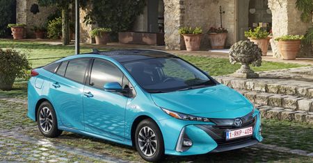 Ile wytrzymują akumulatory w hybrydach i samochodach elektrycznych. Stare nie trafiają na śmietnik