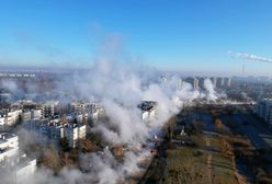 Kłęby pary wodnej nad ulicami Warszawy. Potężna awaria ciepłownicza w całej stolicy