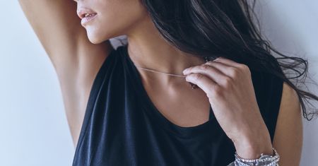 Walentynkowe naszyjniki nawet za mniej niż 100 zł. Każda kobieta będzie zachwycona