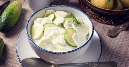 Ogórki ze śmietaną. "Mizerny" dodatek do obiadu