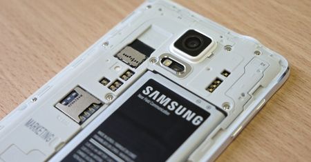 Nie musisz wymieniać baterii w telefonie. W ten sposób przywrócisz 95 proc. jej pojemności