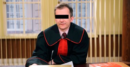 Prokurator z serialu "Sędzia Anna Maria Wesołowska" znów ma kłopoty z prawem. Artur Ł. może trafić do więzienia